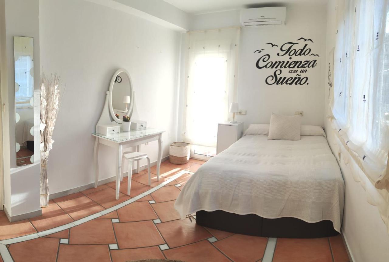 Habitaciones En Casa Centrica Con Piscina Almunecar Luaran gambar