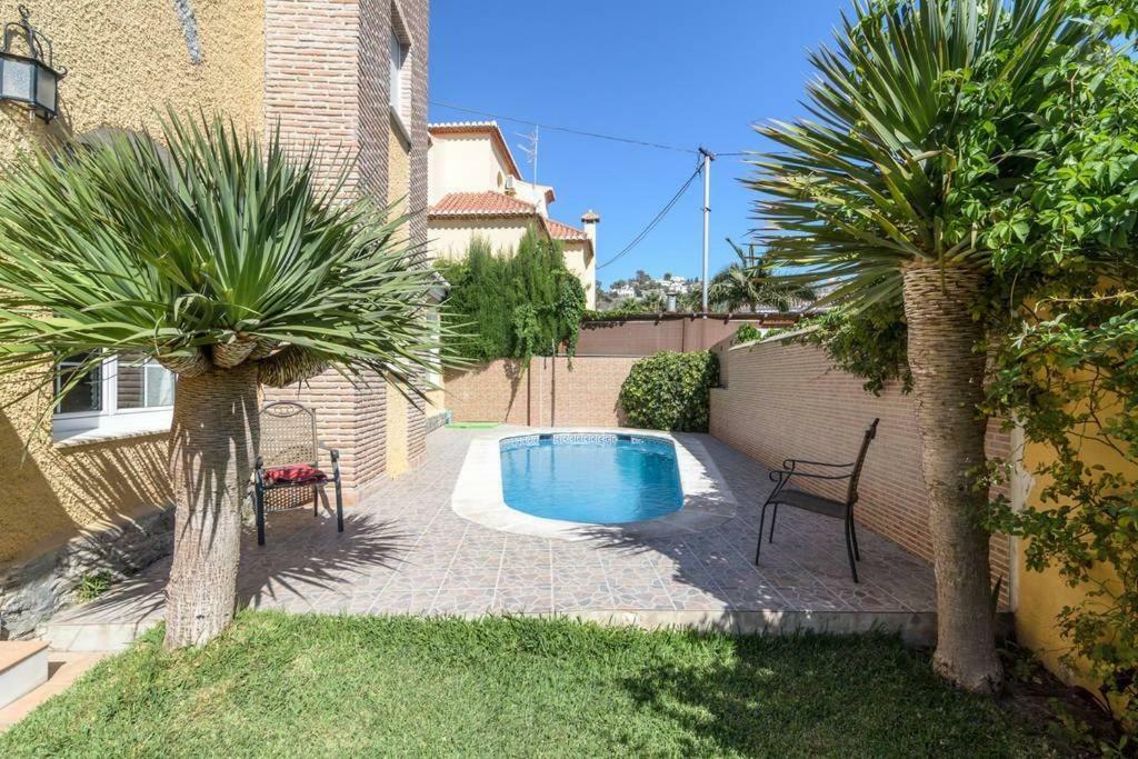 Habitaciones En Casa Centrica Con Piscina Almunecar Luaran gambar