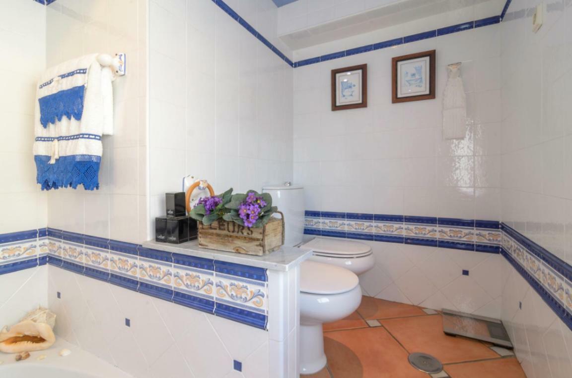 Habitaciones En Casa Centrica Con Piscina Almunecar Luaran gambar
