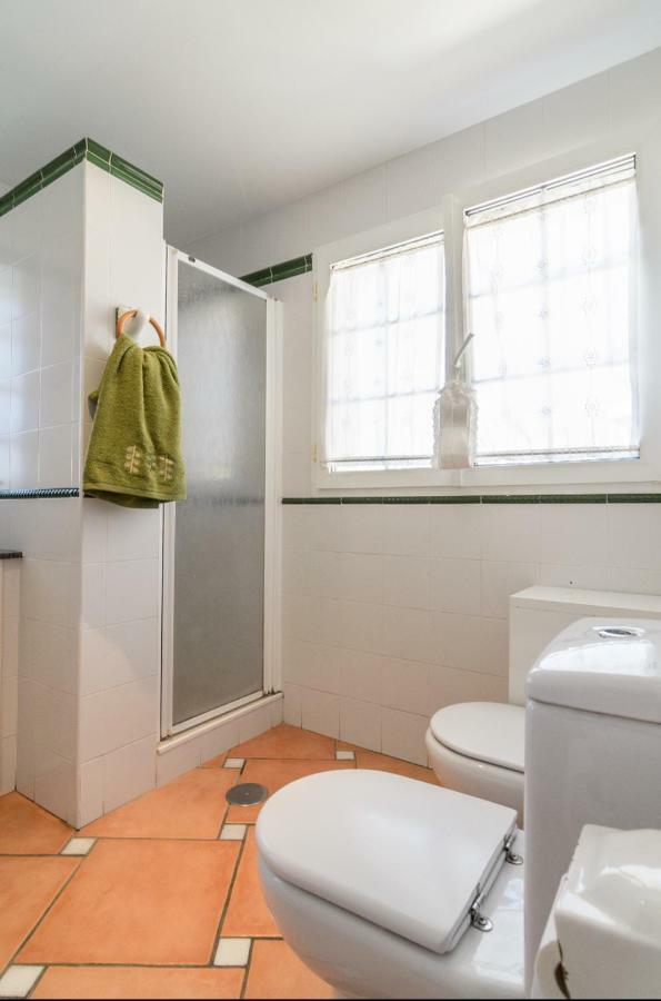 Habitaciones En Casa Centrica Con Piscina Almunecar Luaran gambar